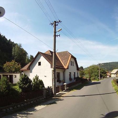 Penzion Pod Vejmutovym Lesom Kremnica Buitenkant foto