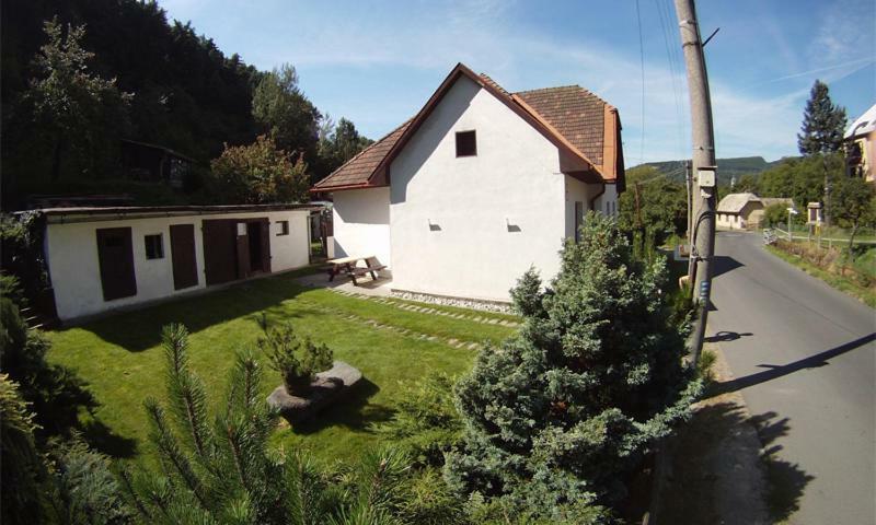 Penzion Pod Vejmutovym Lesom Kremnica Buitenkant foto